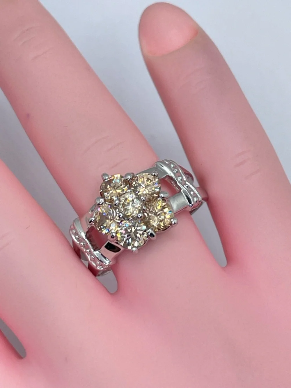 Swarovski Champagne Crystal Floral Cluster Ring Silver Tone Sz 8 Modern